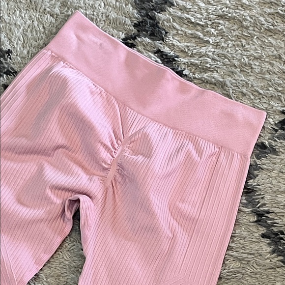 NWOT Women’s Leggings - Picture 5 of 6